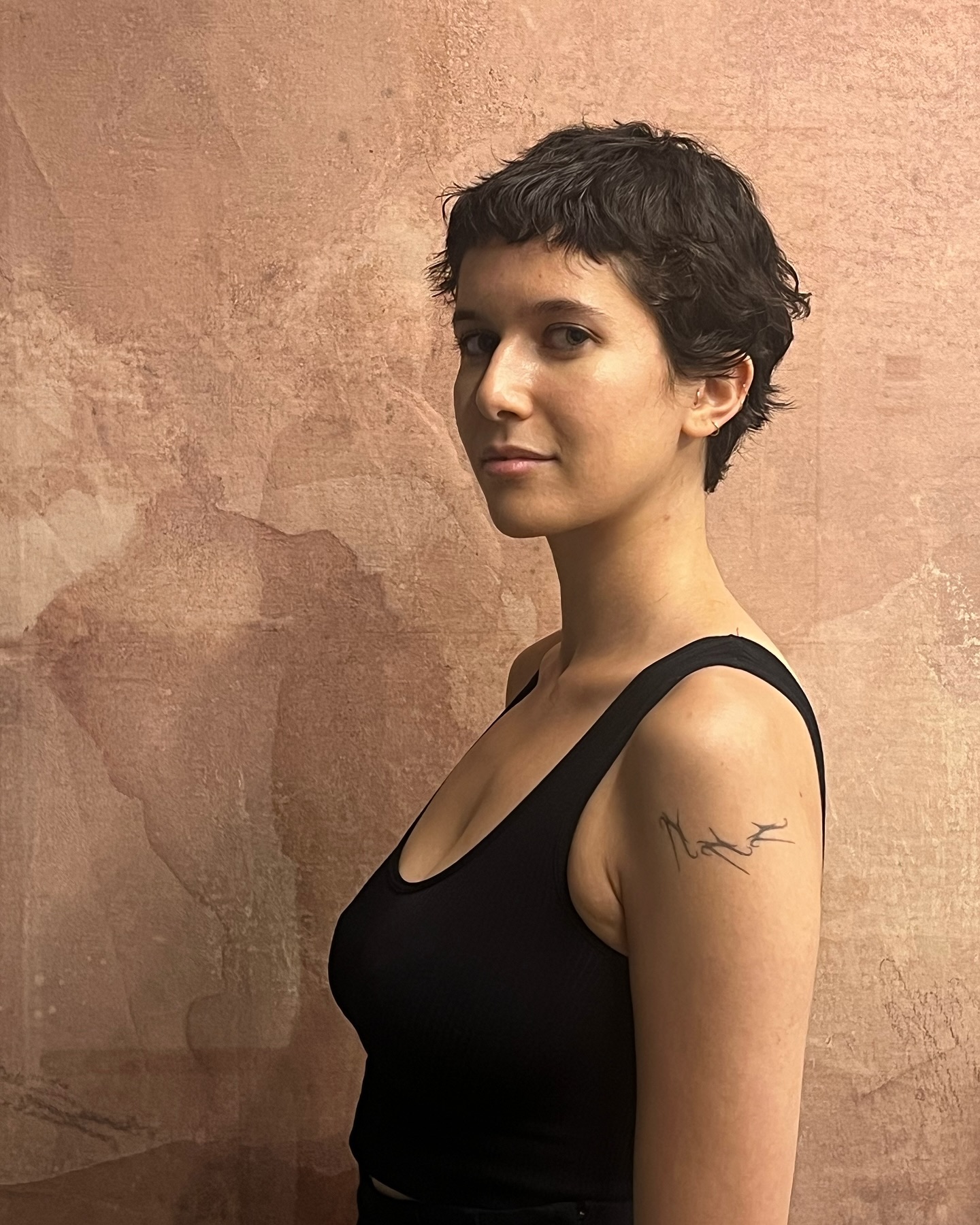 38. Ethereal Edge: the Modern Pixie with Chic Bangs