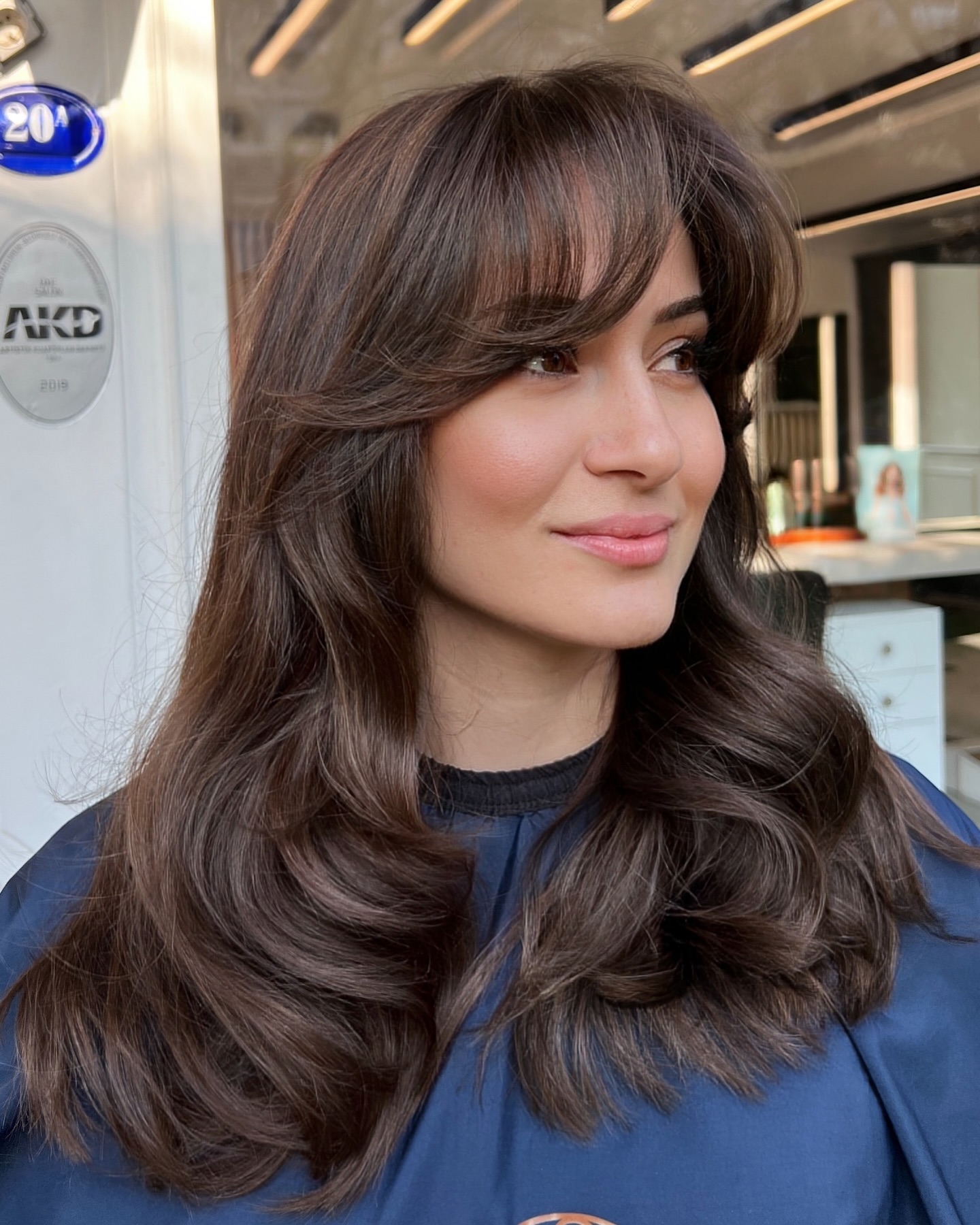 25. Effortlessly Glamorous: the Elegant Face-framing Curve