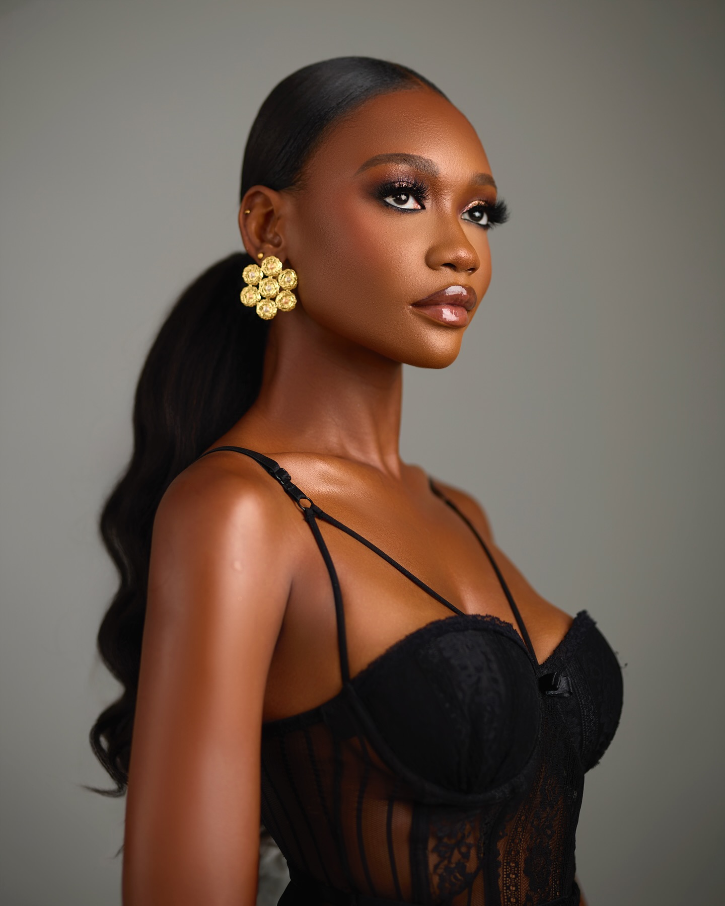 13. Gilded Glamour with Sleek Elegance