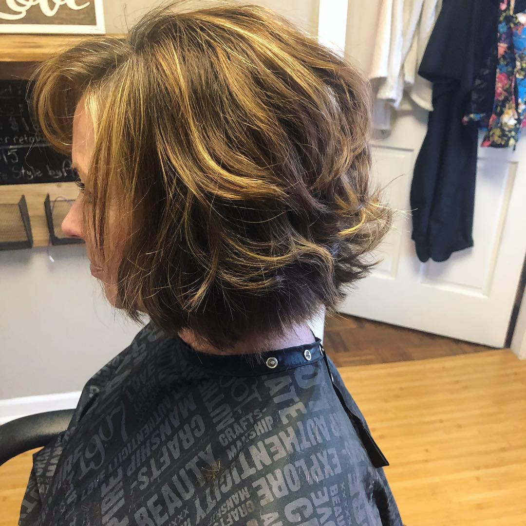11. Sunkissed Spirals: the Effortlessly Chic Messy Bob