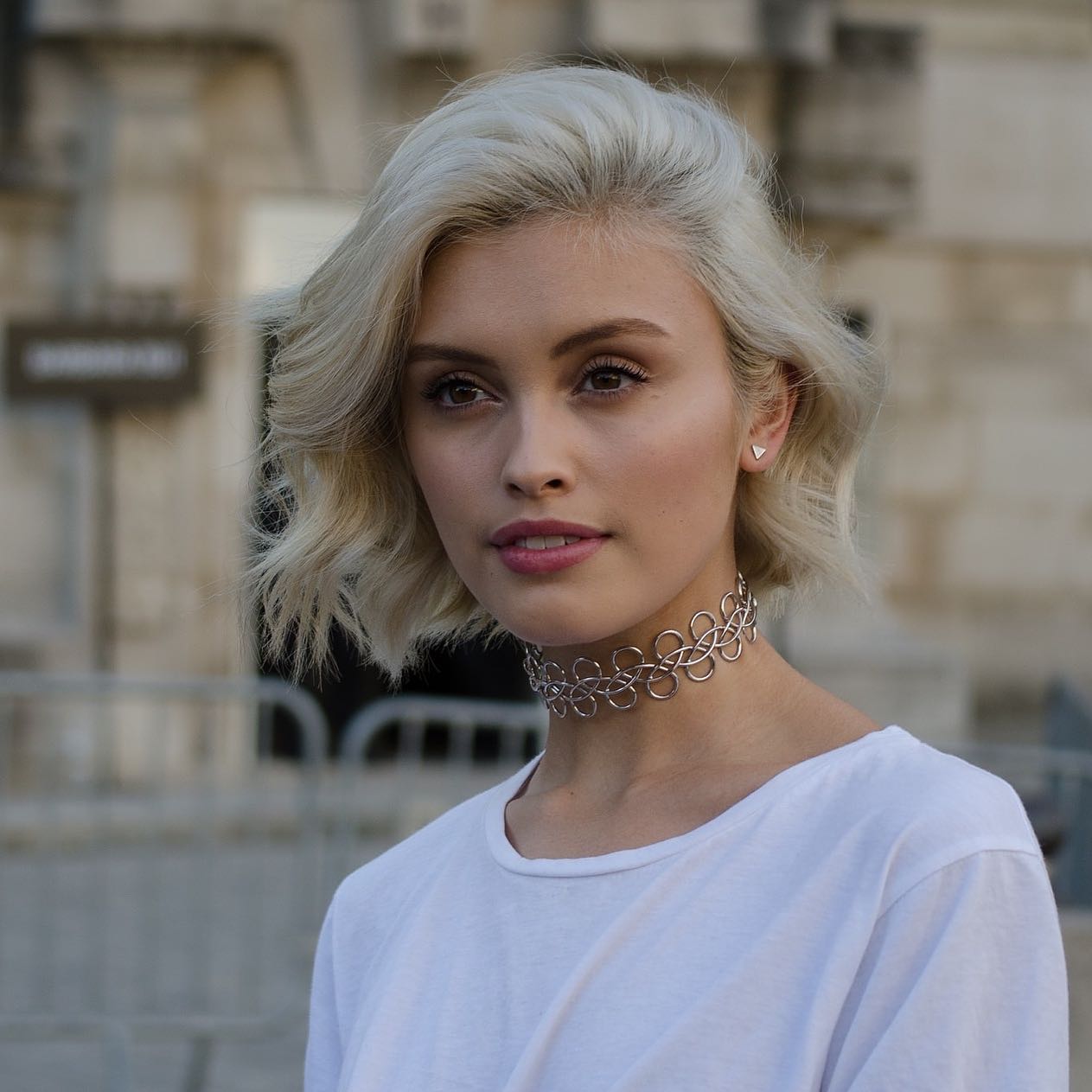 28. Flirty Waves with a Contemporary Twist