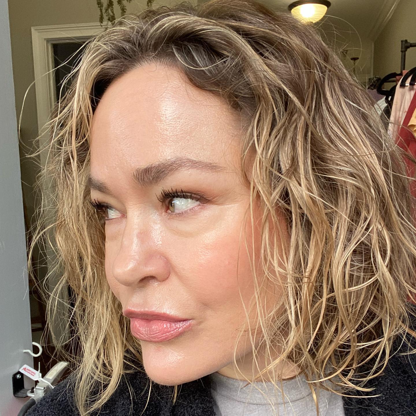 8. the Beachy Bob with Sun-kissed Highlights