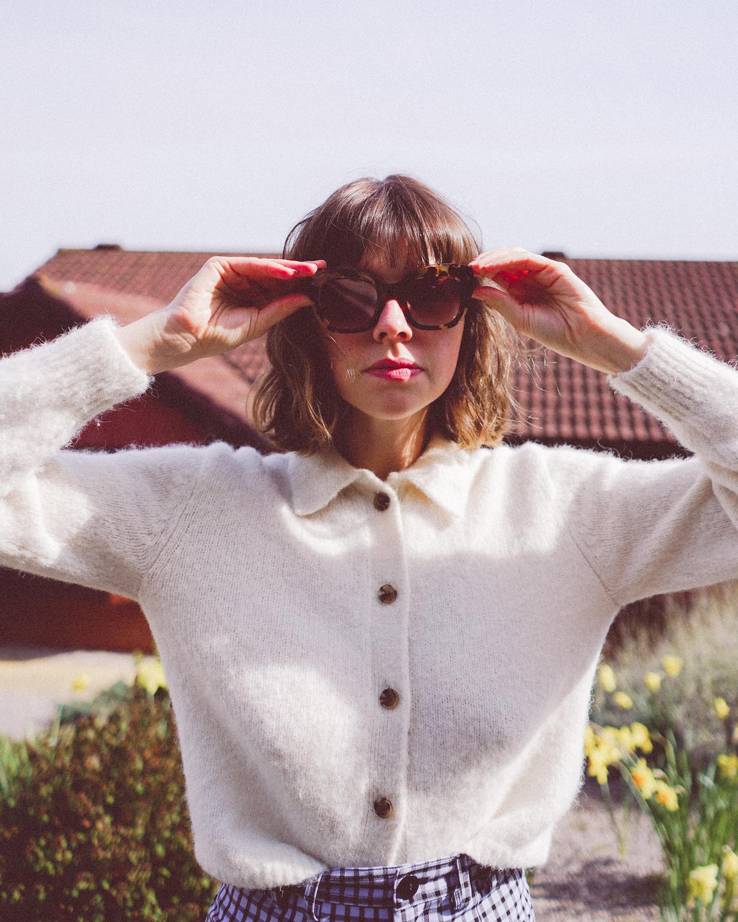 17. Chic and Playful: the Effortlessly Tousled Bob for Spring Adventures