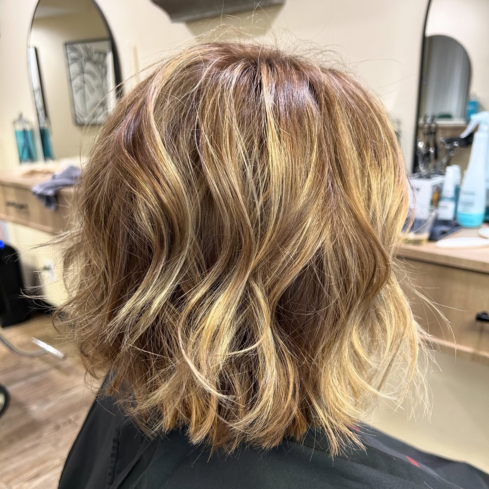 58. Golden Beach Waves Meets Effortless Chic