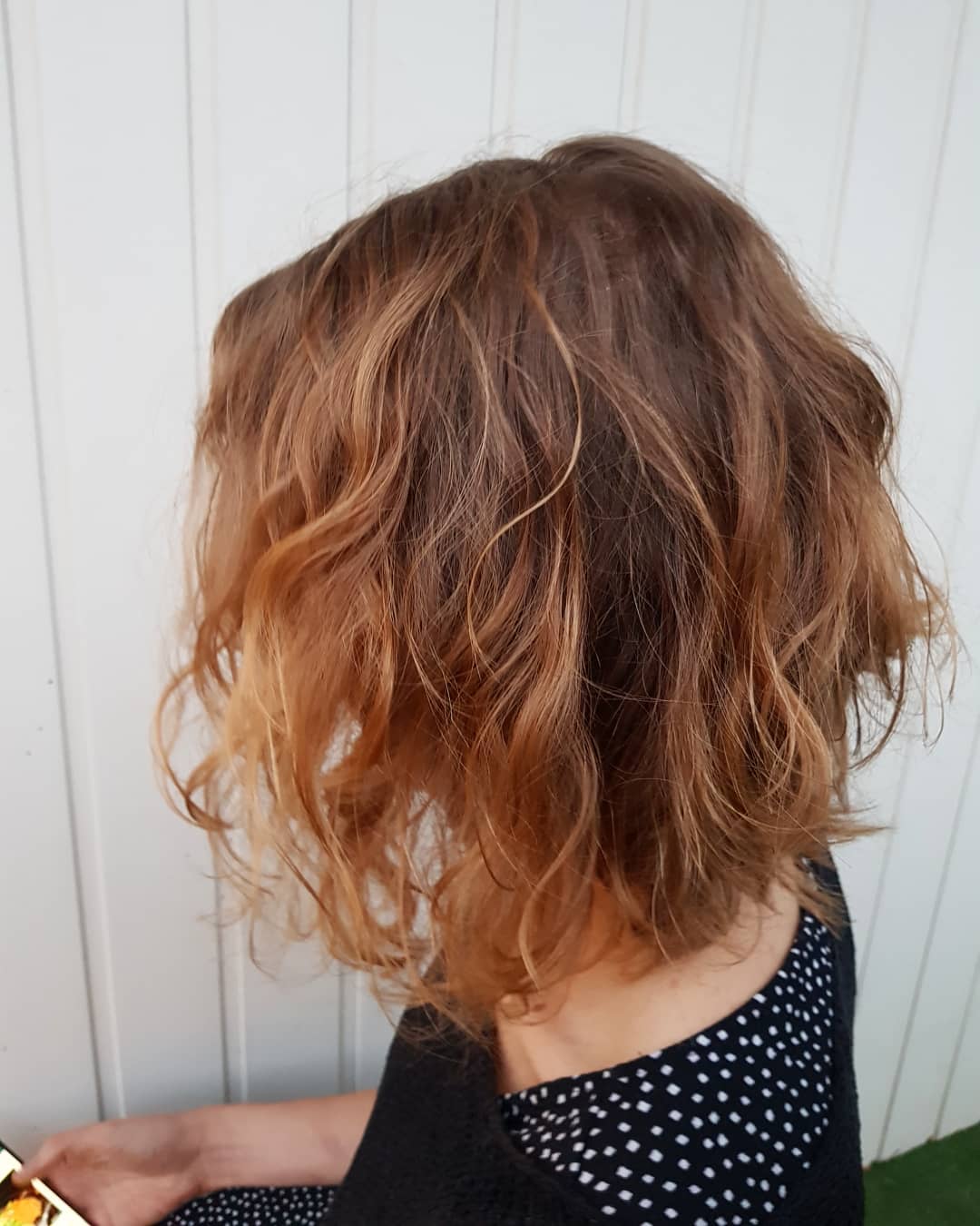 30. Breezy Waves Meet Effortless Charm