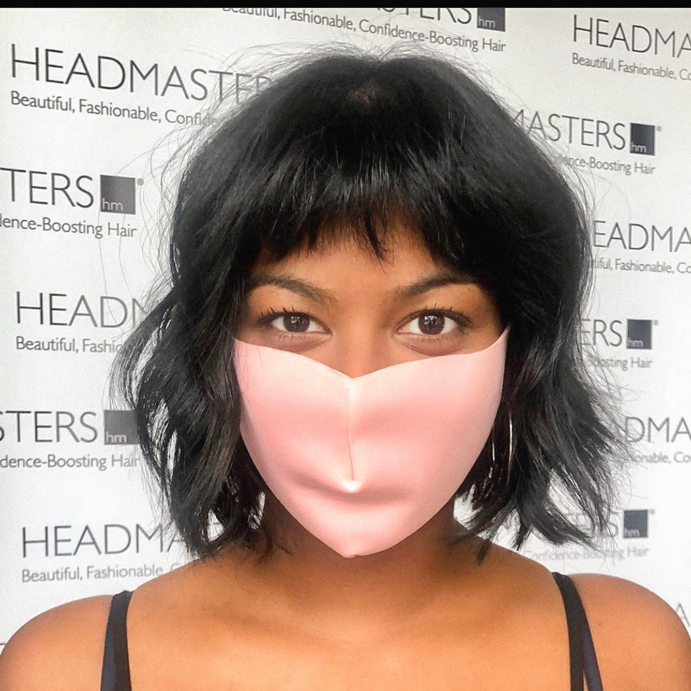 34. a Modern Muse: Effortless Chin-length Waves with Chic Bangs
