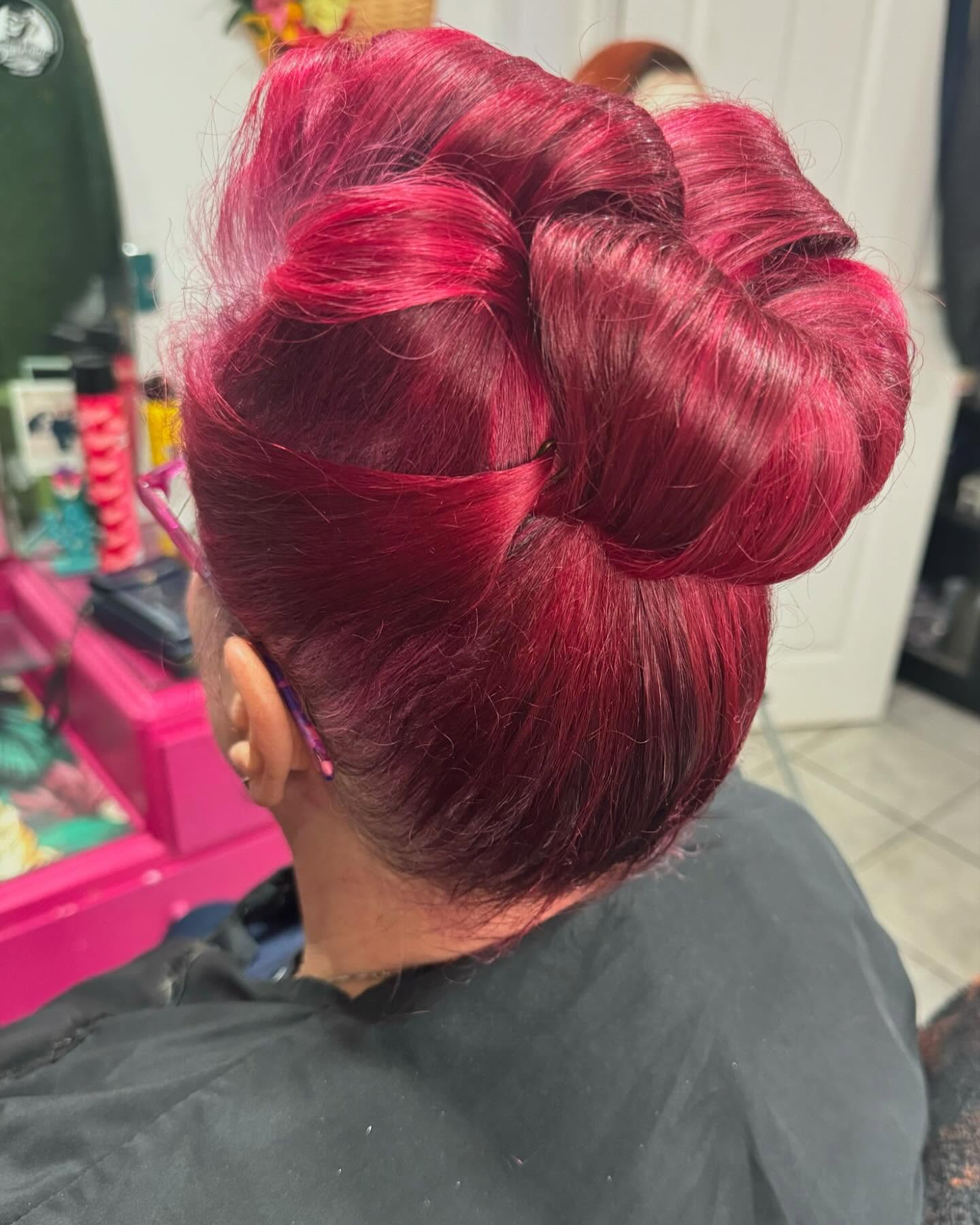 11. Vintage Elegance with a Pop Of Raspberry Twist