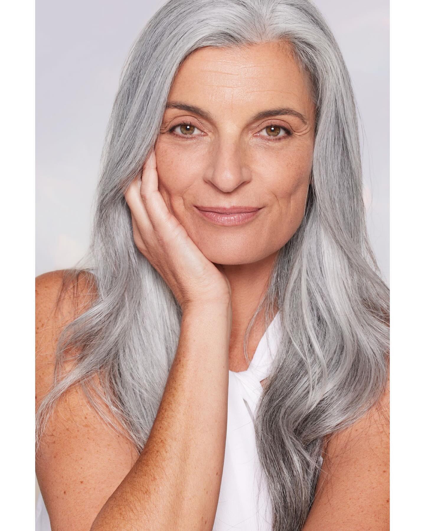 18. Silver Waves Of Confidence: Celebrating Timeless Elegance