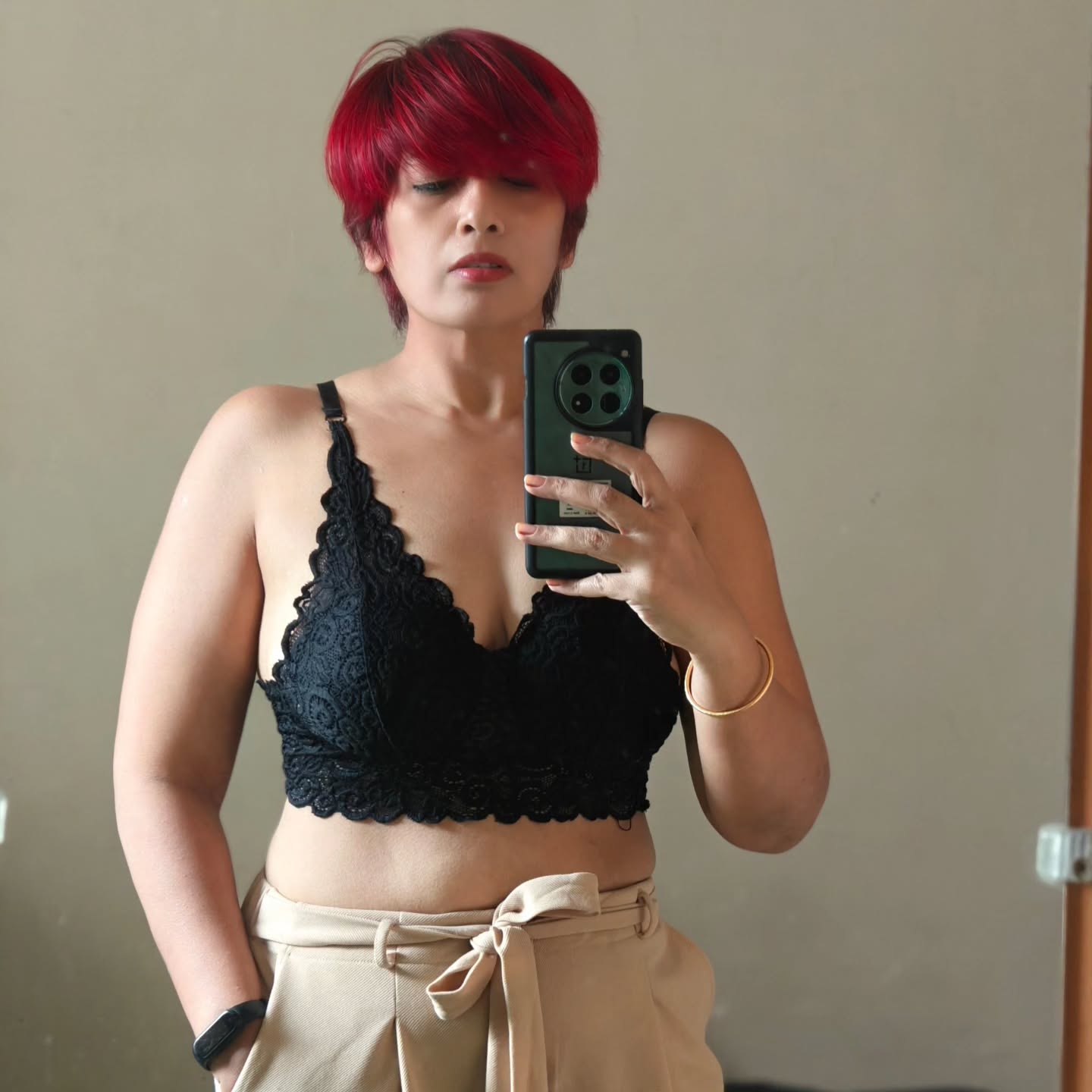 11. Side-Swept Pixie: Effortless Glam