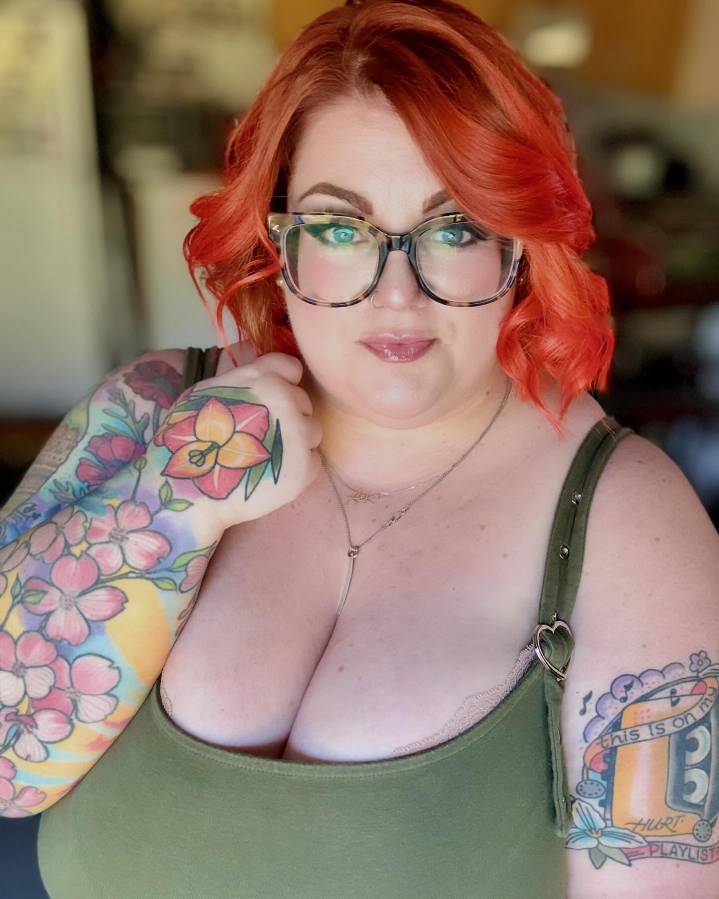 2. Sleek Side-Part Bob: Timeless Elegance