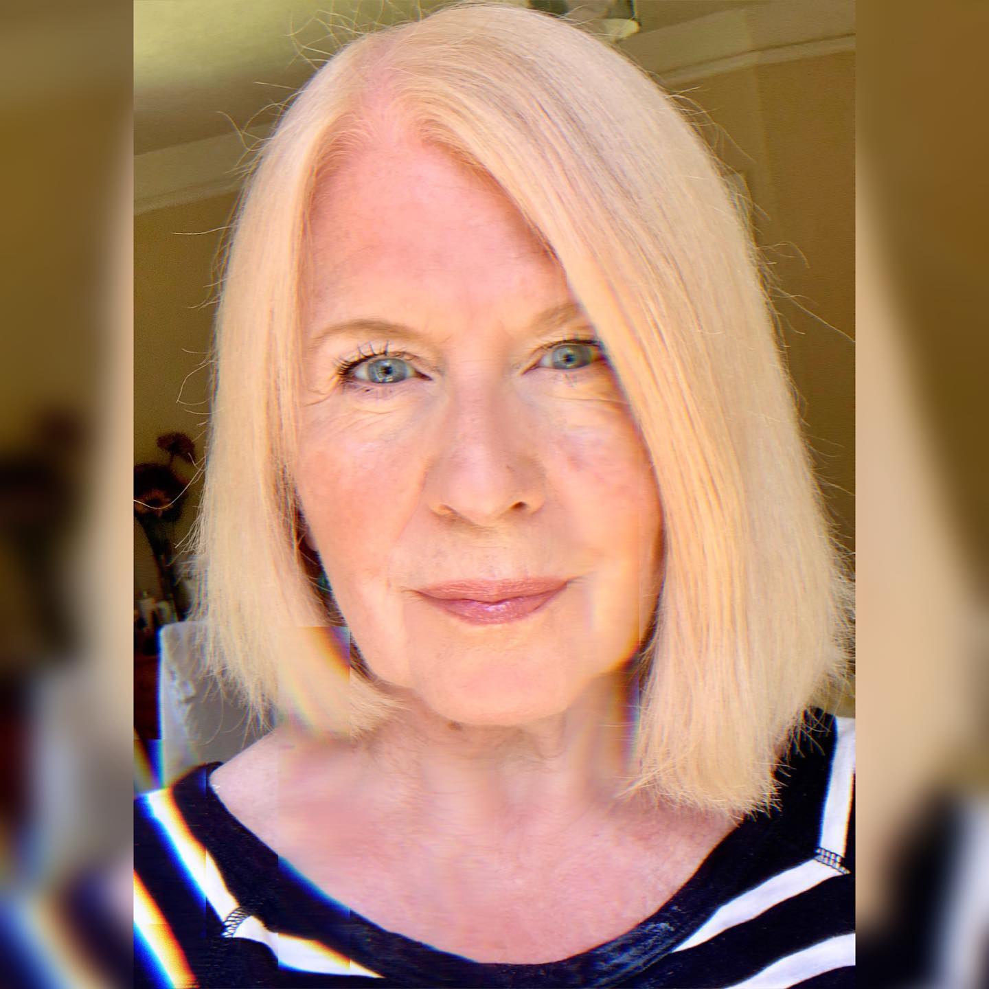 35. Elegant Luminescence: the Chic Ash-blonde Bob