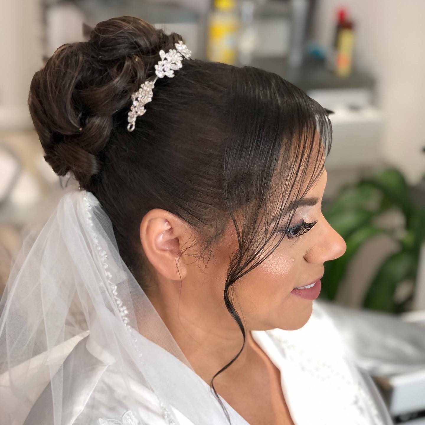 13. Radiant Elegance In a Vintage-inspired Updo