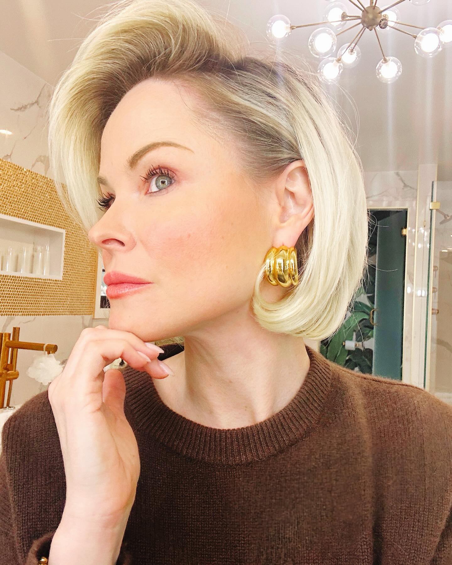 23. Elevated Volume Bob Perfect for the Modern Maven