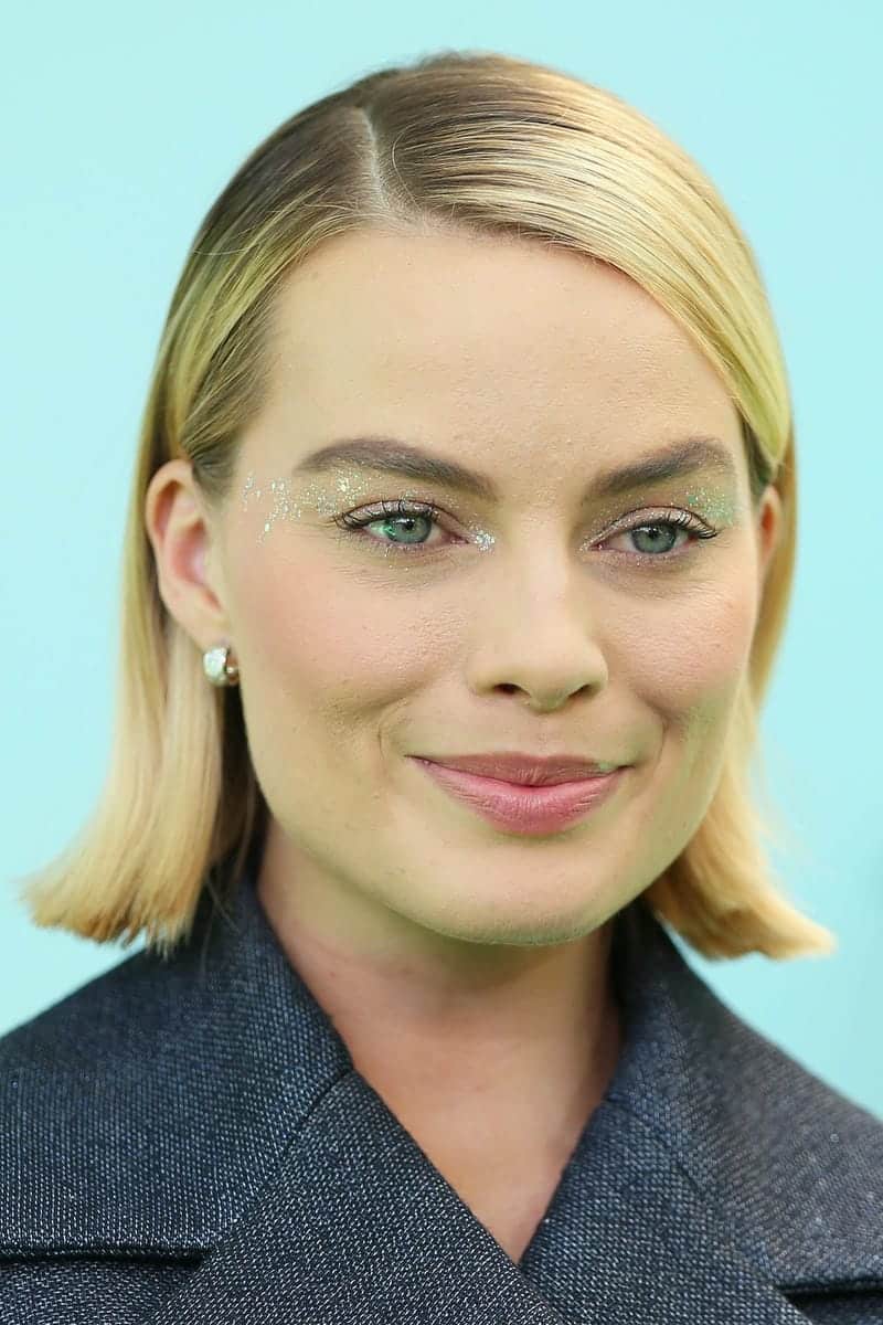 45. Smooth Blunt Bob with Subtle Highlights