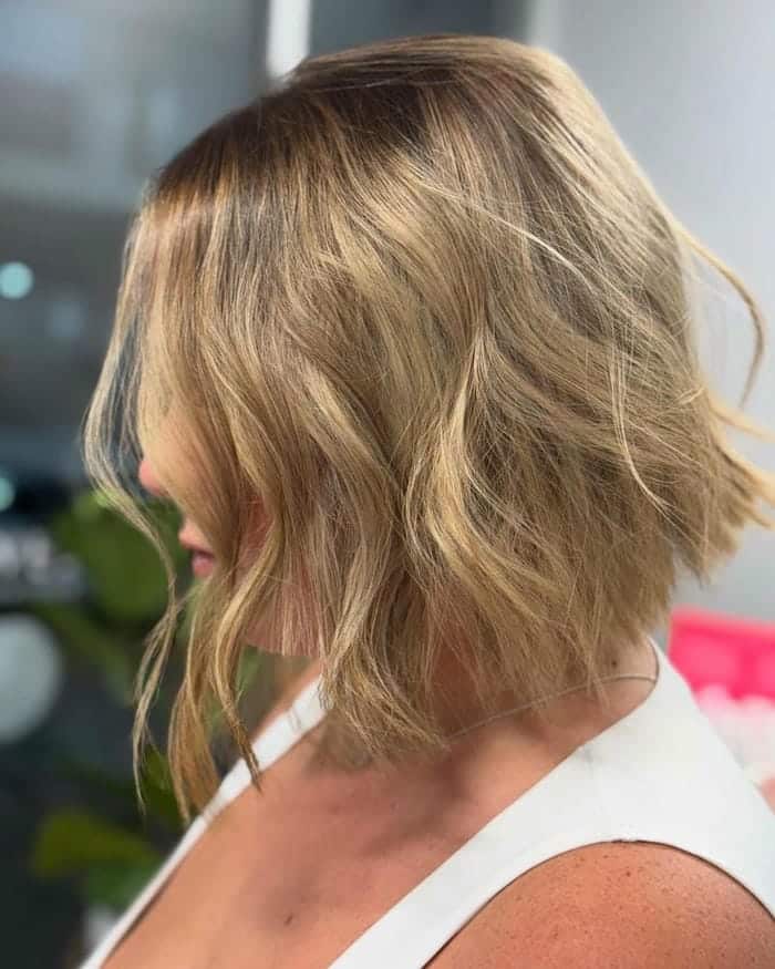 57. Effortlessly Tousled Choppy Bob