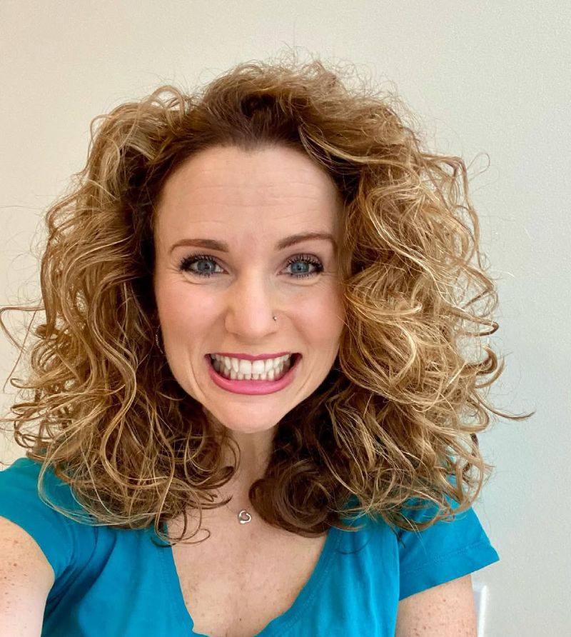 26. Lively Voluminous Curls