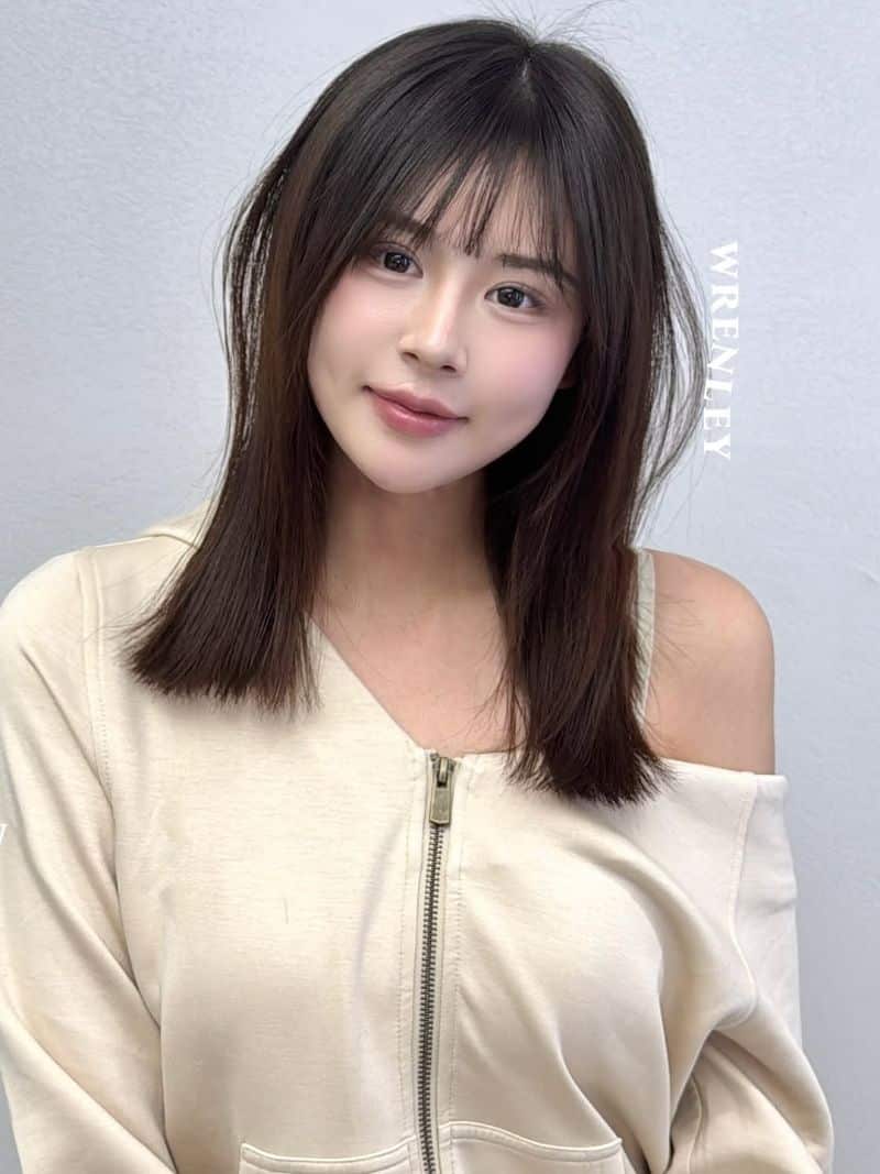 52. Soft Medium Bob with Fringe