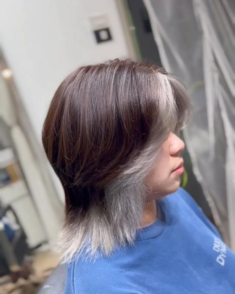 21. Two-Tone Layered Bob