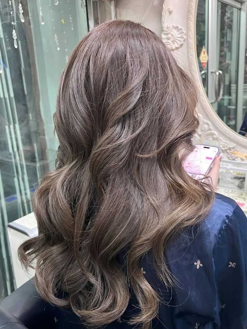 40. Ash Chestnut Waves