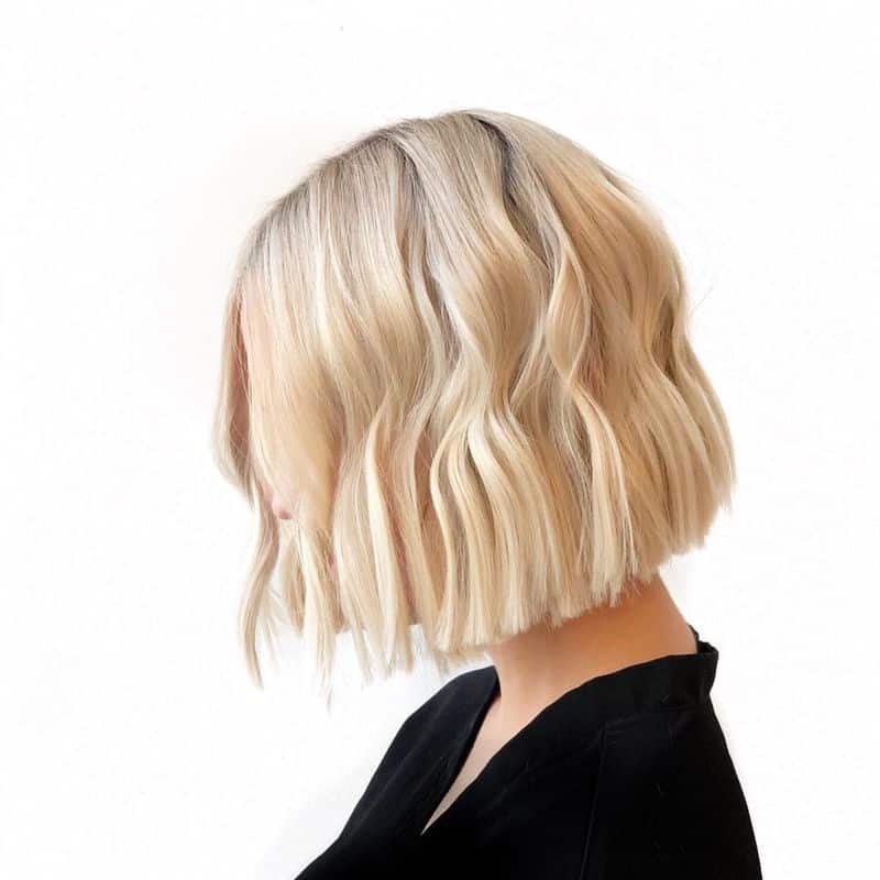 21. Blunt Blonde Wavy Bob