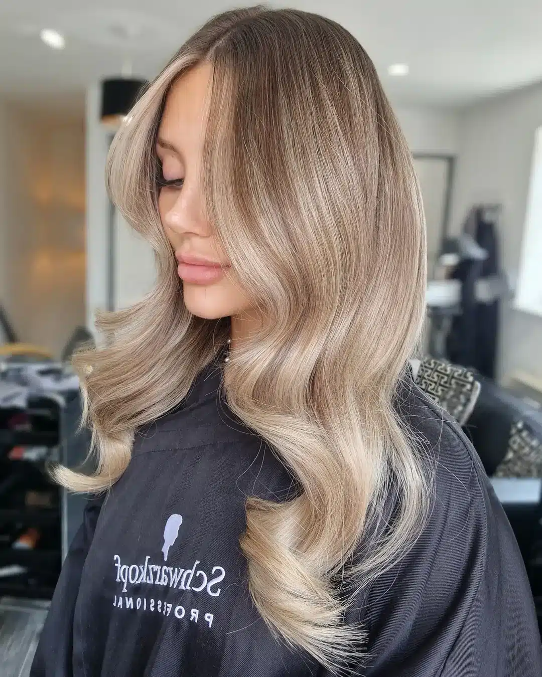 13. Bronde Money Pieces with Soft Waves