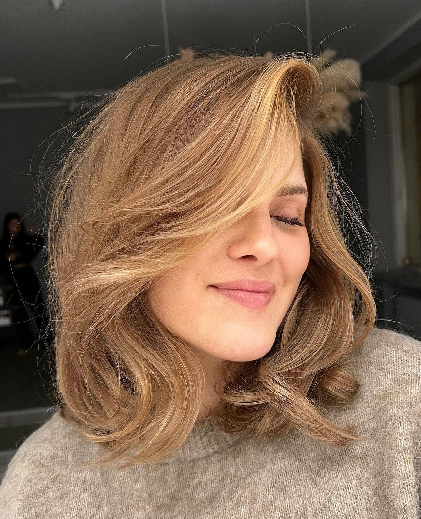 25. Butterscotch Blowout with Deep Side Part