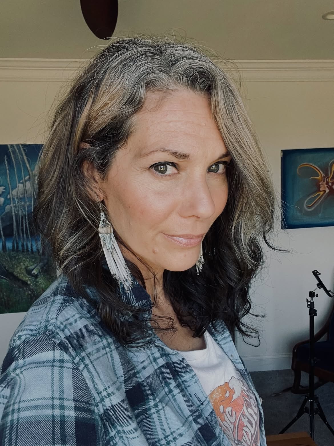 25. Charcoal and Silver Side-Parted Lob