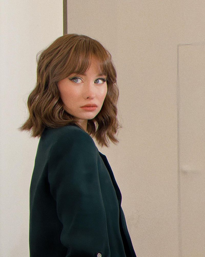 39. Chestnut Waves with Tapered Fringe