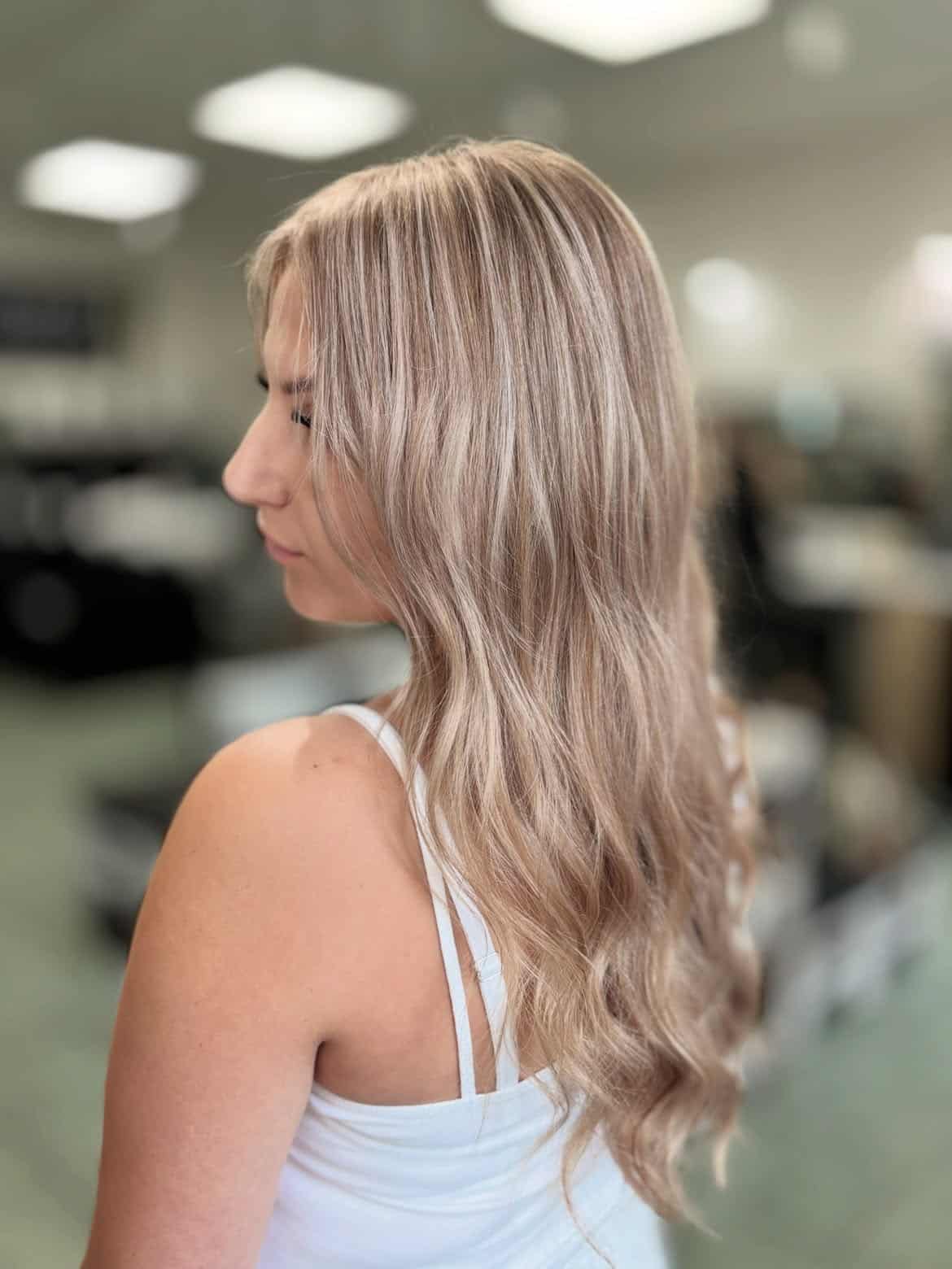 16. Cool Toned Dimensional Waves