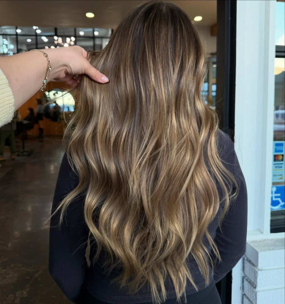 41. Dimensional Brunette-to-Blonde Balayage