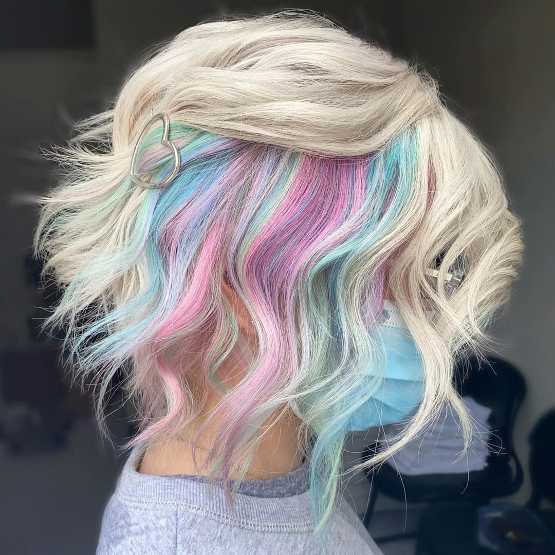 21. Dreamy Pastel Waves