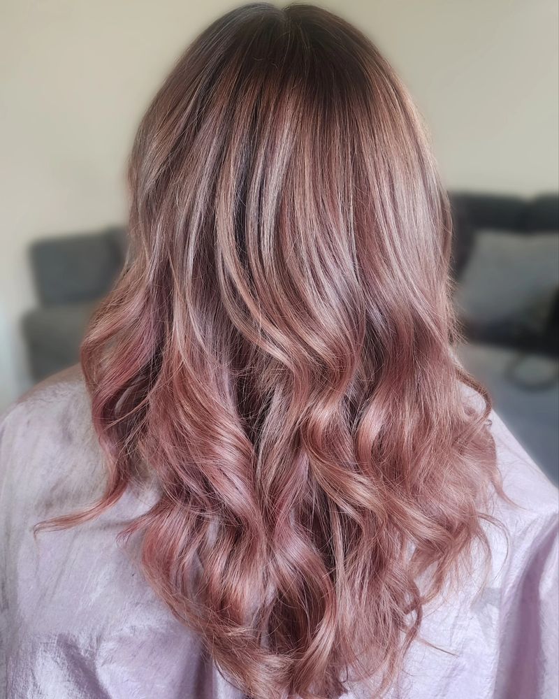 31. Dusty Mauve and Rose Gold Melt