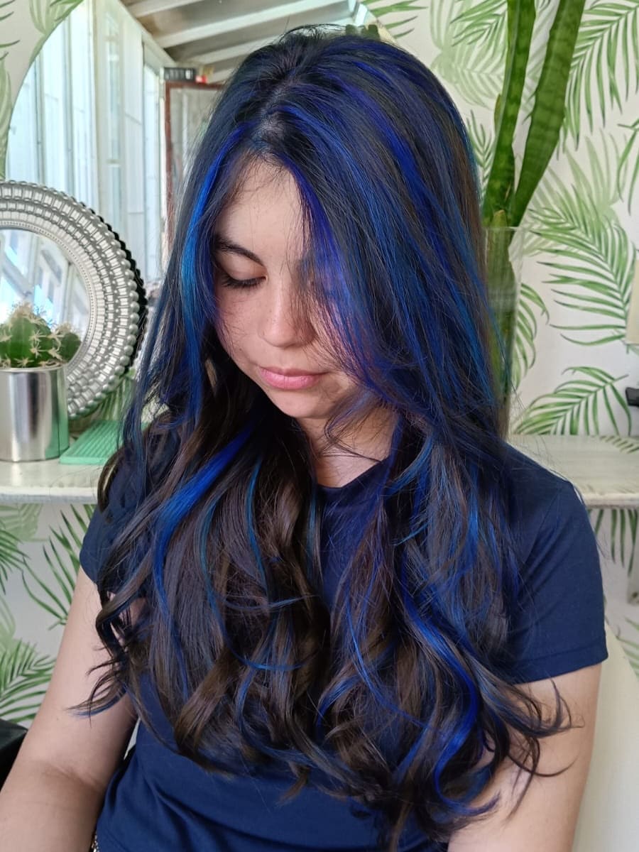 20. Electric Blue Ribbon Highlights
