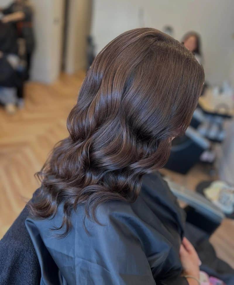 21. Glossy Chocolate Waves