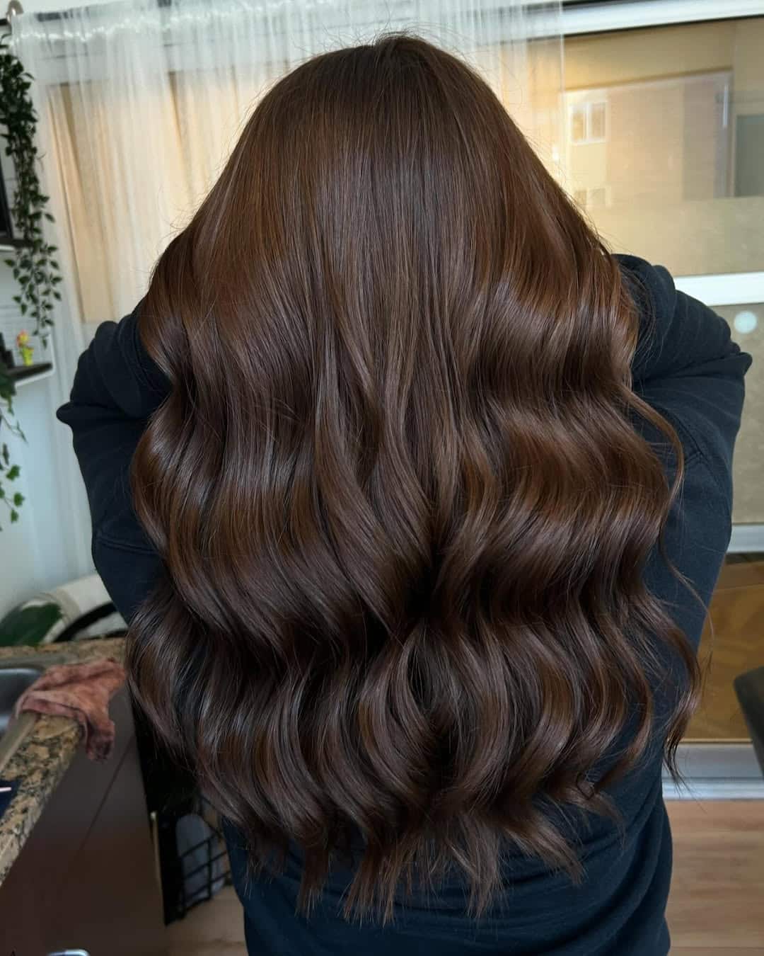 22. Glossy Espresso Waves