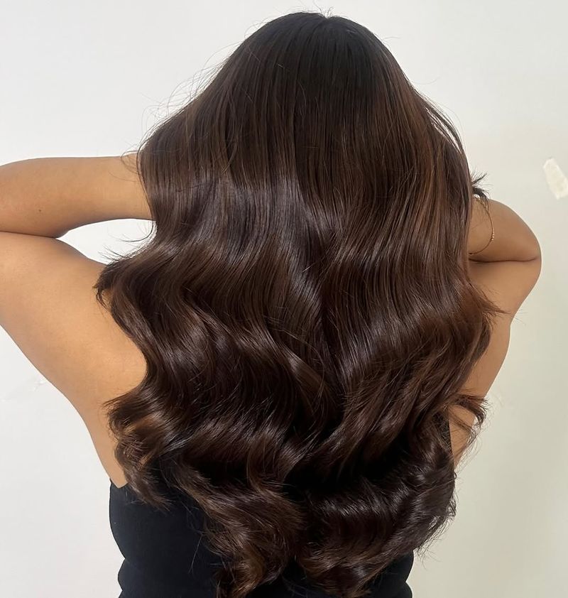 52. Glossy Espresso Waves