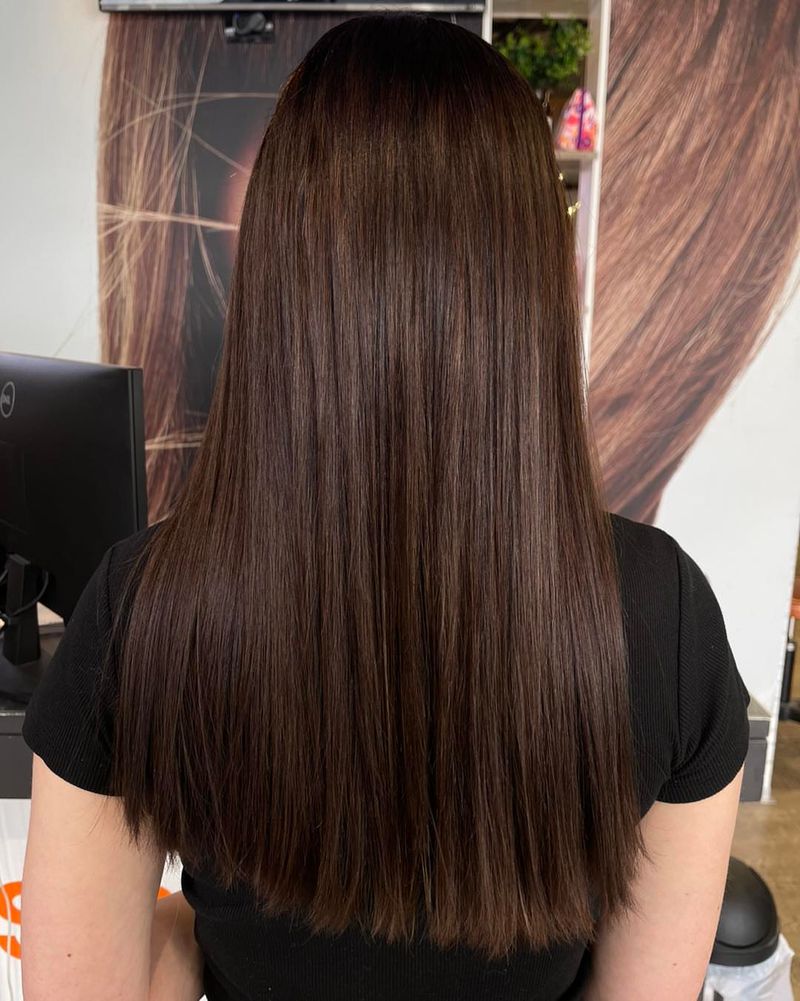 33. Glossy Long Chestnut Layers