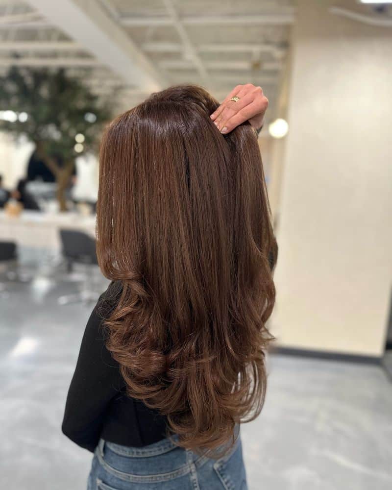 25. Glossy Mocha Blowout with Cascading Layers