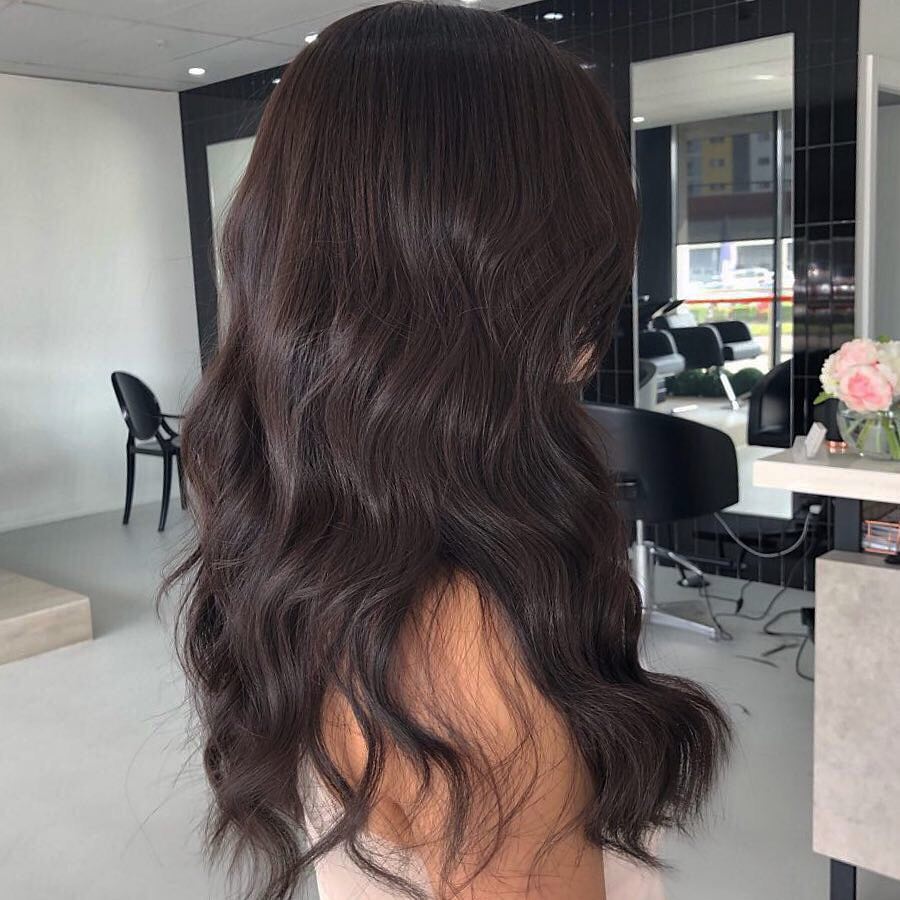 39. Glossy Soft Waves
