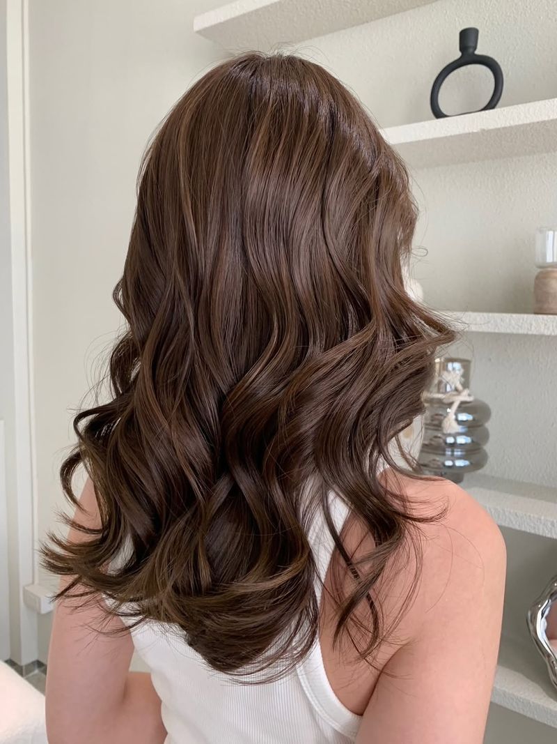 22. Glossy Soft Waves
