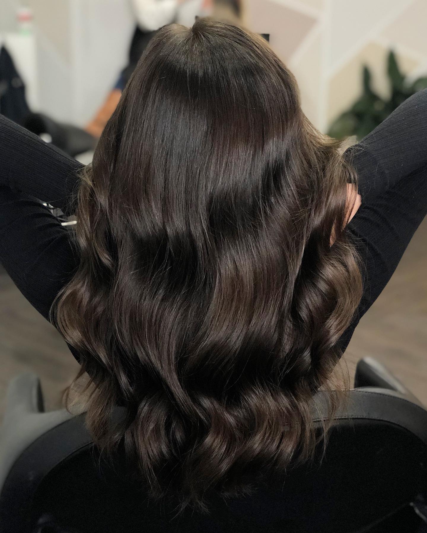18. Glossy Soft Waves