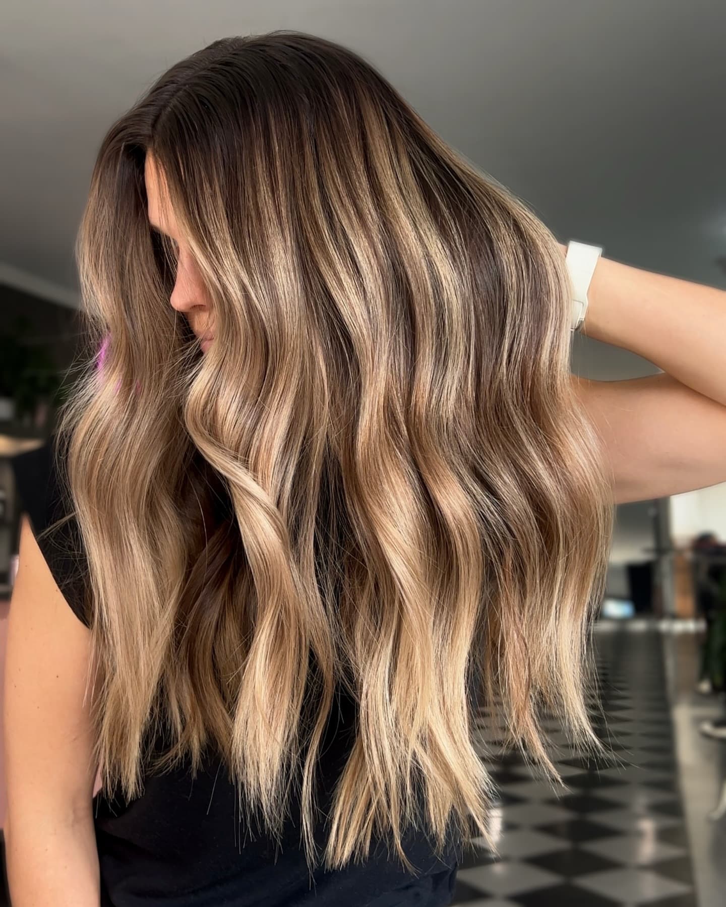 46. Honeyed Bronde Waves