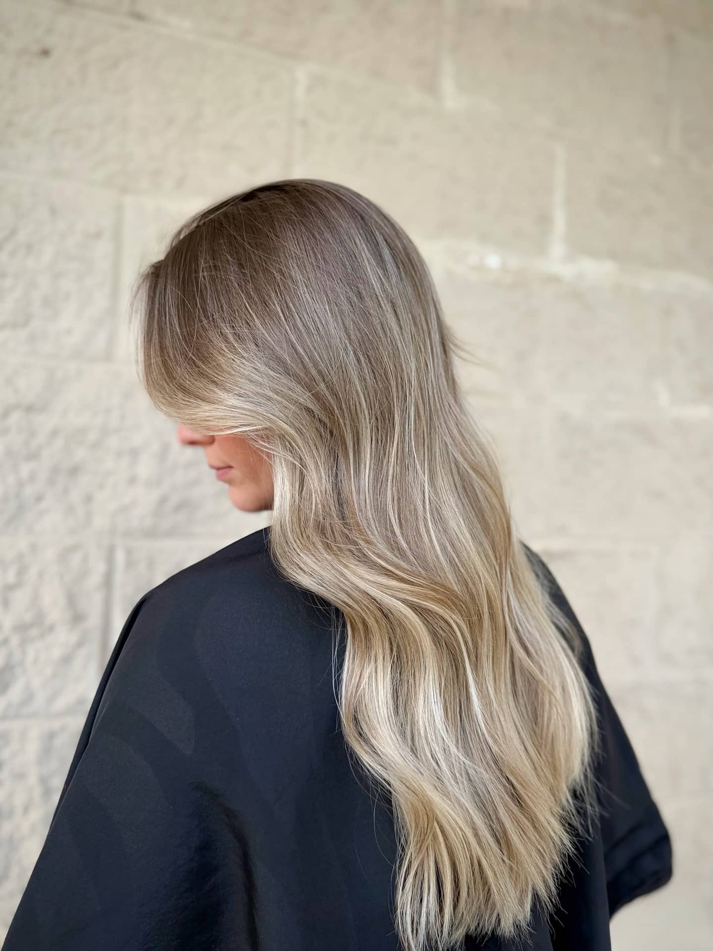 6. Icy Champagne Waves