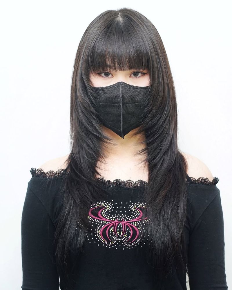 64. Jet Black Hime-Inspired Shag