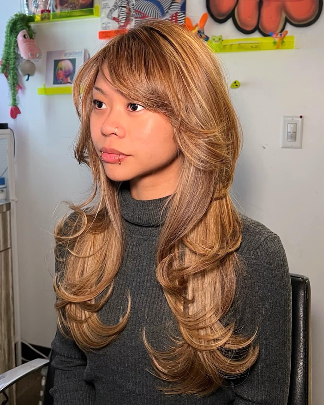 32. Layered Honey Blonde Blowout