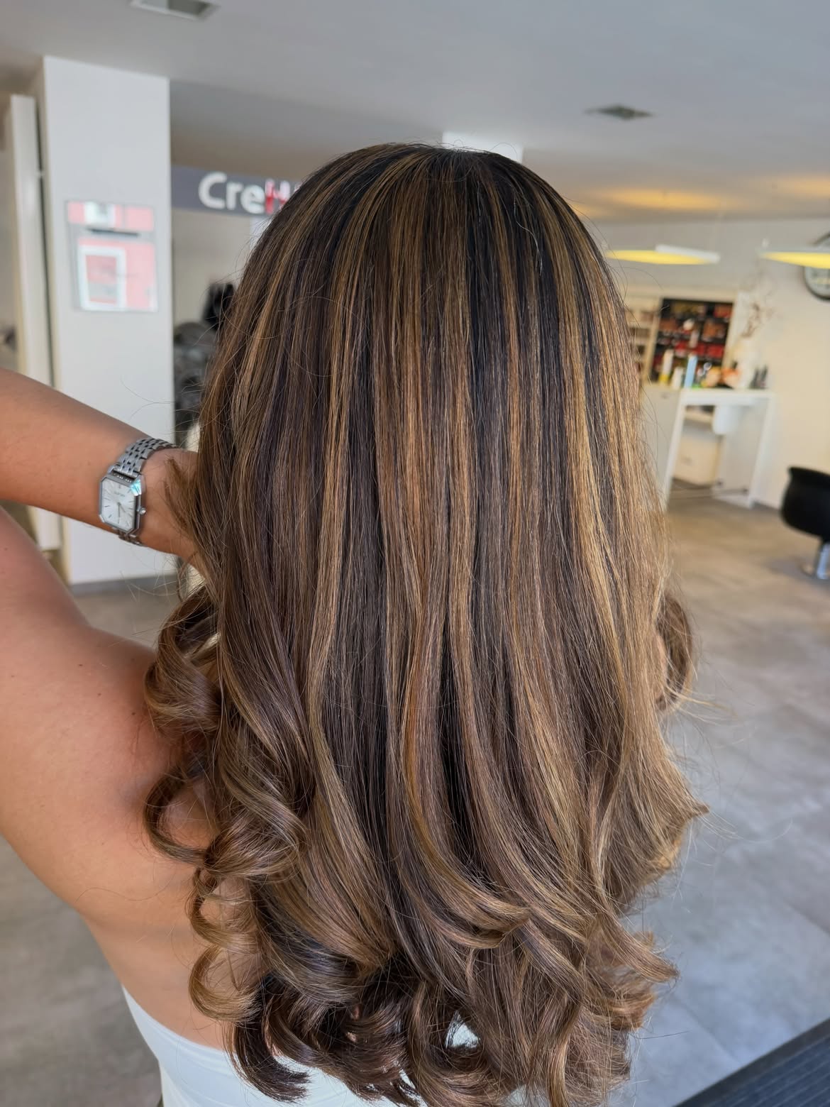 36. Multitonal Honey Highlights on Dark Base