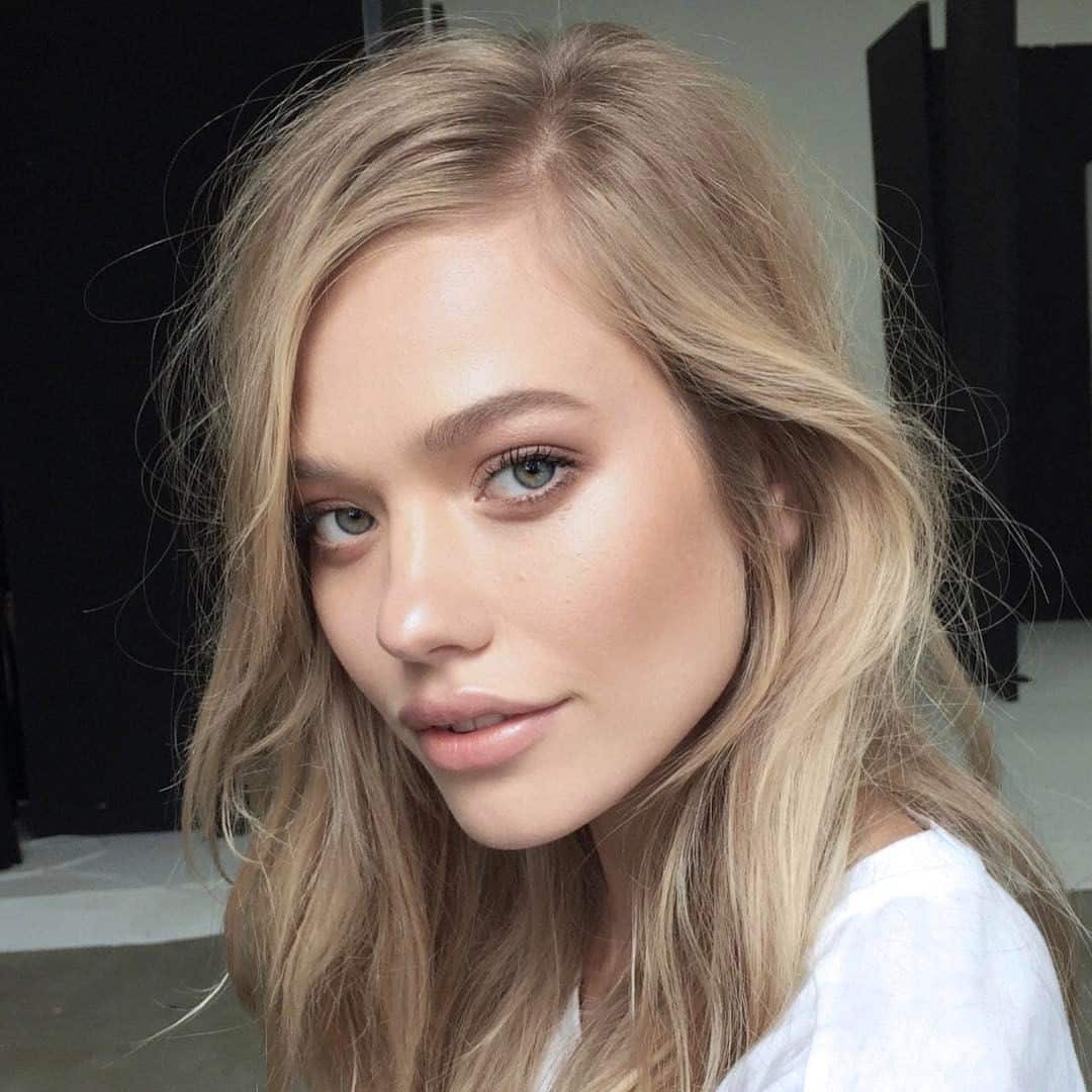 26. Neutral Mushroom Blonde Waves