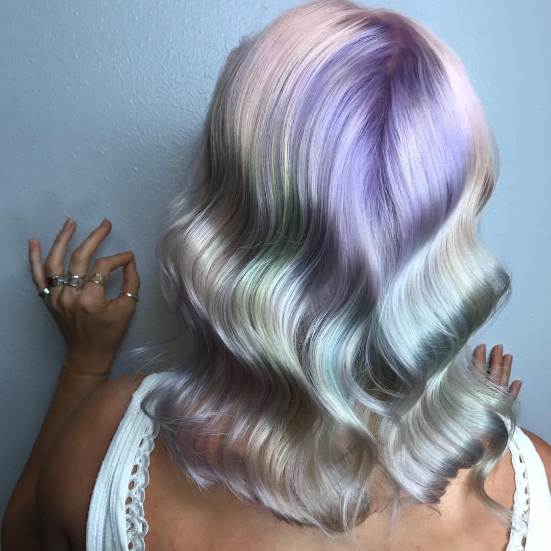 19. Pastel Amethyst and Mint Waves