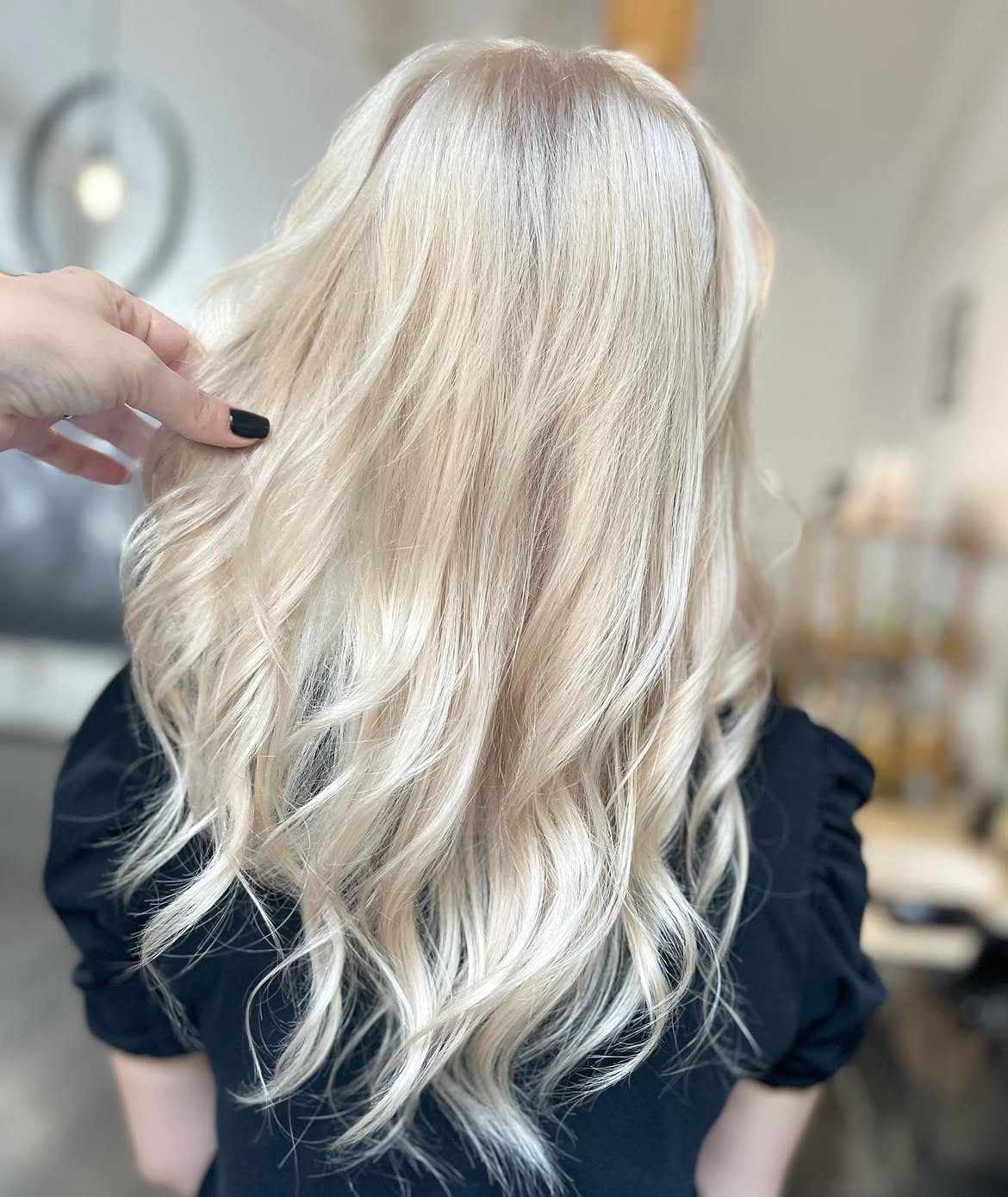 14. Pearlescent ICY Champagne Waves