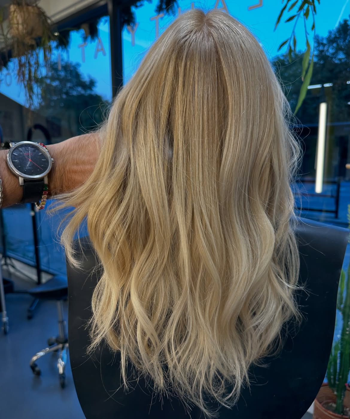 35. Root-Smudged Cream Waves